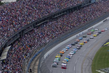 NASCAR: 28 Nisan Geico 500