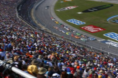 NASCAR: 28 Nisan Geico 500