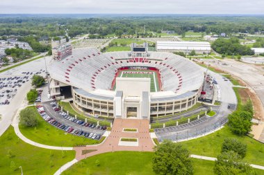 Indiana Univer Kampüsünde Memorial Stadyumu havadan görünümleri