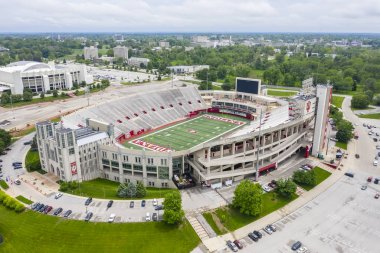 Indiana Univer Kampüsünde Memorial Stadyumu havadan görünümleri