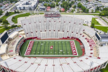 Indiana Univer Kampüsünde Memorial Stadyumu havadan görünümleri