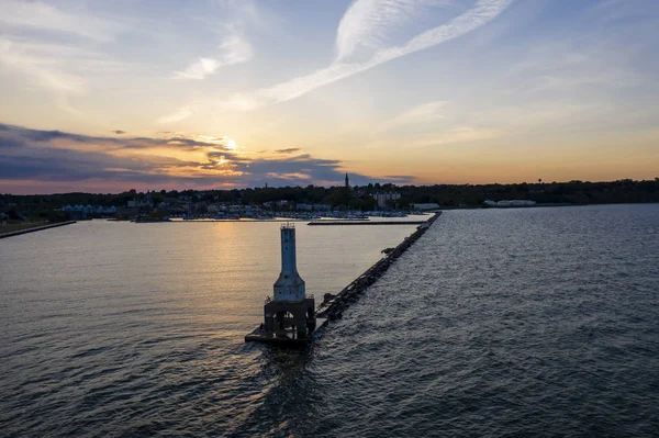 View Of Port Washington Breaker Light On A Summers Day — Stock Photo, Image