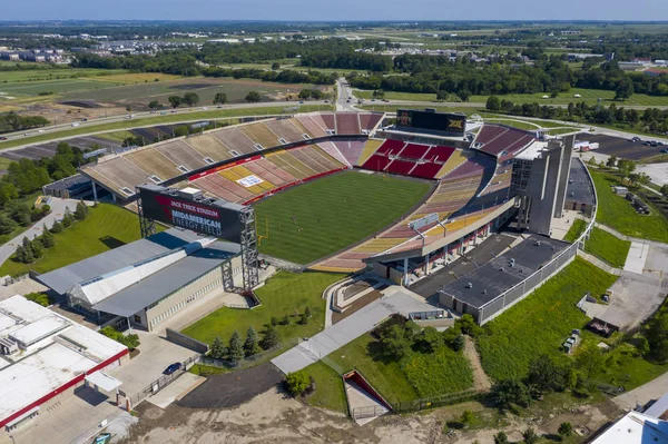 Luchtfoto's van Jack Trice stadium op de campus van Iowa State U — Stockfoto