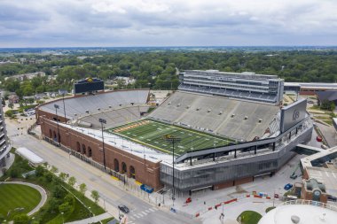 Iowa Üniversitesi Kampüsünde Kinnick Stadyumu Havadan Görünümleri