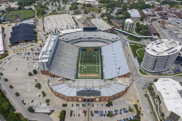 Vistas aéreas do estádio Kinnick no campus da Universidade de Iowa — Fotografia de Stock