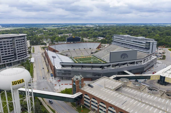 Luchtfoto's van het Kinnick-stadion op de campus van de Universiteit van Iowa — Stockfoto