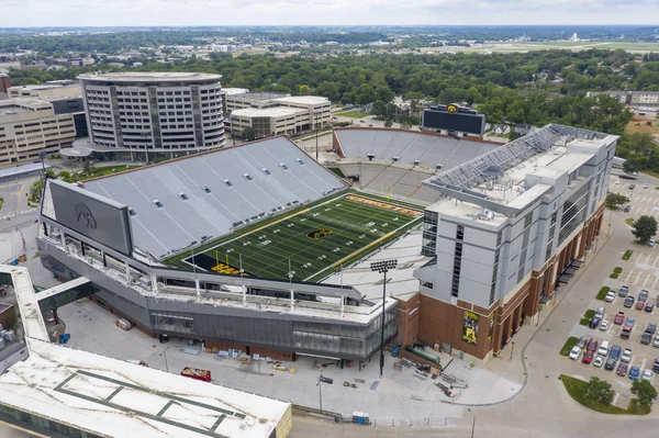 Widoki lotnicze Kinnick Stadium na kampusie Uniwersytetu Iowa — Zdjęcie stockowe