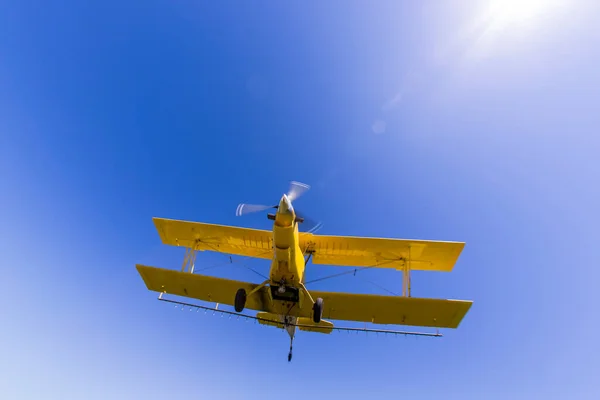 Crop Duster Applies Chemicals Field Vegetation — Stock Photo, Image