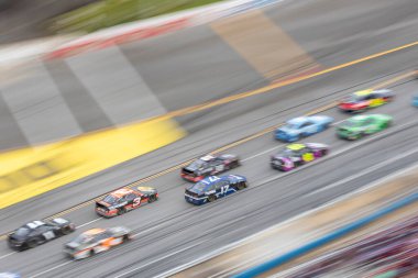 Austin Dillon (3), Lincoln, Alabama 'daki Talladega Superspeedway' de GEICO 500 için yarışıyor..