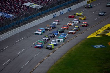 Ricky Stenhouse Jr. (47), Lincoln, Alabama 'daki Talladega Superspeedway' de GEICO 500 için yarışıyor..
