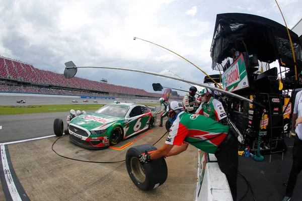 Ryan Newman Makes Pit Stop Geico 500 Talladega Superspeedway Lincoln — Stock Photo, Image