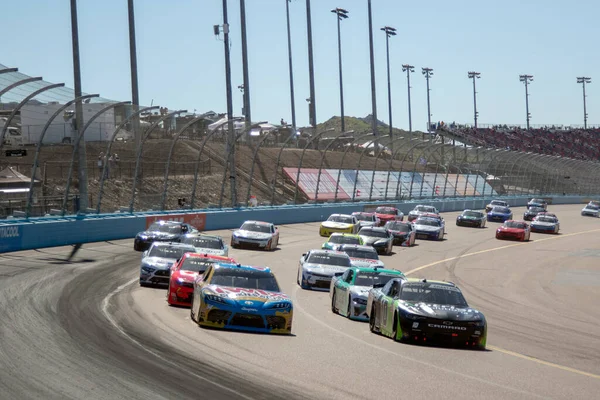 Kyle Busch Luta Pela Posição Para Tractor 200 Phoenix Raceway — Fotografia de Stock