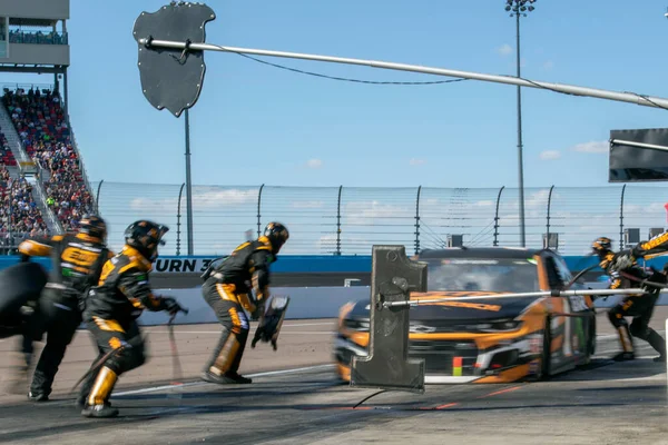 Kurt Busch Załoga Zatrzymują Się Fanshield 500 Phoenix Raceway Avondale — Zdjęcie stockowe