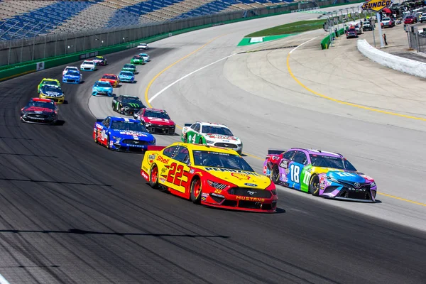 Joey Logano Tävlingar För Kväkarstaten 400 Presenteras Walmart Kentucky Speedway — Stockfoto