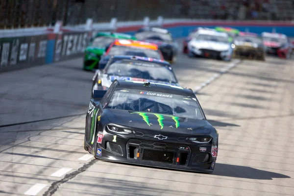 Kurt Busch Corridas Para Posição Para Reilly Auto Parts 500 — Fotografia de Stock