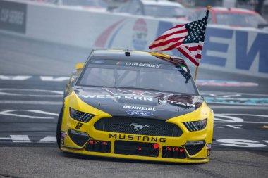 02 Ağustos 2020 - Loudon, New Hampshire, ABD: Brad Keselowski (2) Loudon, New Hampshire 'da Foxwood Resort Casino 301' i kazandı.