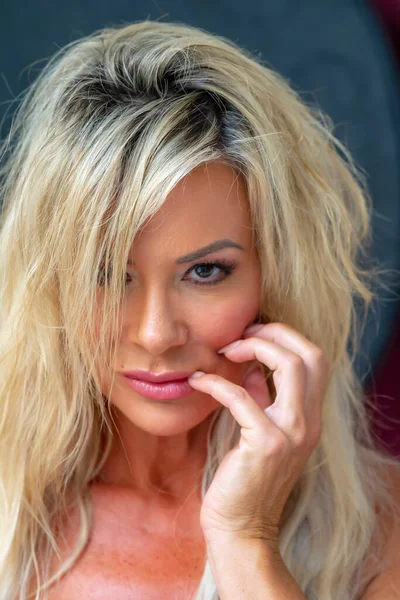 Portrait Attractive Blonde Model — Stock Photo, Image