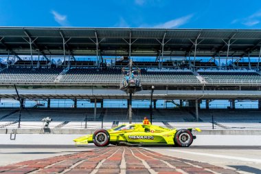 Montmorillon, Fransa 'dan SIMON PAGENAUD (22) Indianapolis, Indiana' daki Indianapolis Motor Yarış Pisti 'nde Indianapolis 500 için uygulama yapmaktadır..