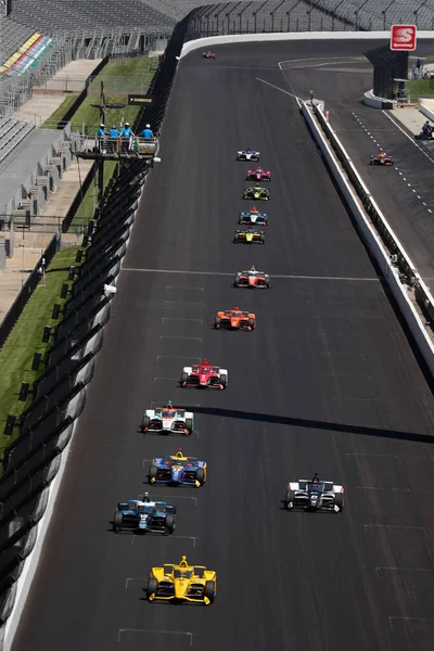 Brezilya 'nın HELIO CASTRONEVES (3) Indianapolis 500 için Indianapolis, Indiana' daki Indianapolis Motor Yarış Pisti 'nde pratik yapmaktadır..