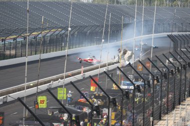 NTT IndyCar Serisi takımları Indianapolis 'teki Indianapolis 500 için Indianapolis Motor Yarış Pistine gidiyor..