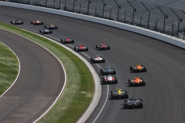 Команда Ntt Indycar Series Выходит Трассу Участия Гонке Indianapolis 500 — стоковое фото