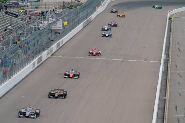 Madison Illinois 'deki World Wide Technology Hipodromu' nda Bommarito Otomotiv Grubu 500 'e yeşil bayrak düştü..