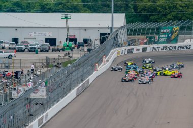 ABD 'li ALEXANDER ROSSI (27), Madison, Illinois' deki World Wide Technology Raceway 'de Bommarito Otomotiv Grubu 500 sırasında kaza yaptı..