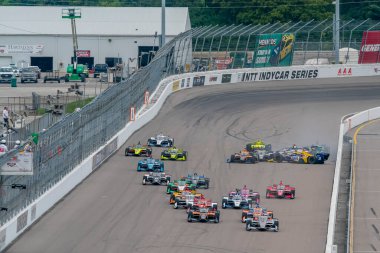 ABD 'li ALEXANDER ROSSI (27), Madison, Illinois' deki World Wide Technology Raceway 'de Bommarito Otomotiv Grubu 500 sırasında kaza yaptı..