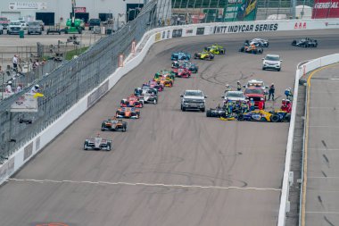 ABD 'li ALEXANDER ROSSI (27), Madison, Illinois' deki World Wide Technology Raceway 'de Bommarito Otomotiv Grubu 500 sırasında kaza yaptı..
