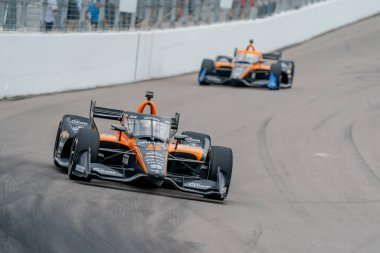 Monterey, Meksika 'dan PATO OWARD (5), Madison, Illinois' deki World Wide Technology Raceway 'de Bommarito Otomotiv Grubu 500 yarışı sırasında virajlardan geçmektedir..