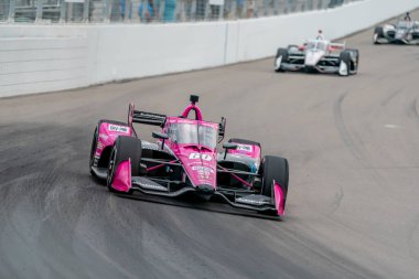 Lincoln, İngiltere 'den Jack HARVEY (60), Madison, Illinois' deki World Wide Technology Raceway 'de Bommarito Otomotiv Grubu 500 yarışında virajlarda yarışıyor..