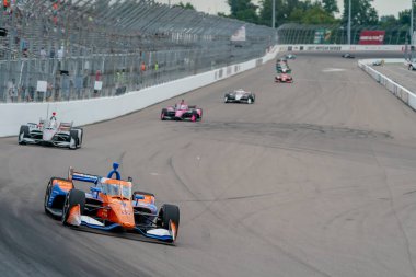 Scott Dixon, Madison, Illinois 'deki World Wide Technology Hipodromunda Bommarito Otomotiv Grubu 500' ü kazandı..