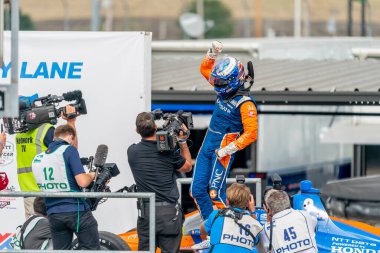 Scott Dixon, Madison, Illinois 'deki World Wide Technology Hipodromunda Bommarito Otomotiv Grubu 500' ü kazandı..