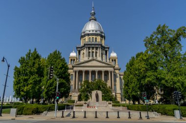 25 Ağustos 2020 - Springfield, Illinois, ABD: Illinois Eyalet Meclisi, Springfield, Illinois 'de yer almaktadır. Illinois 'in 1818' de ABD 'ye kabul edilmesinden bu yana şu anki bina meclis binası olarak hizmet veren altıncı binadır..