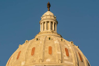 26 Ağustos 2020 - Jefferson City, Missouri, ABD: Jefferson City 'de bulunan Missouri Eyalet Başkenti ve diğer ikisinin yangınlarda zarar görmesinden sonra şehrin üçüncü başkenti..