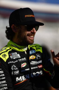 RYAN BLANEY (12) of High Point, NC waits to qualify for the Bass Pro Shops Night Race in Bristol, TN.