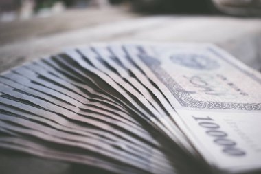 Özbekistan'ın para birimi.