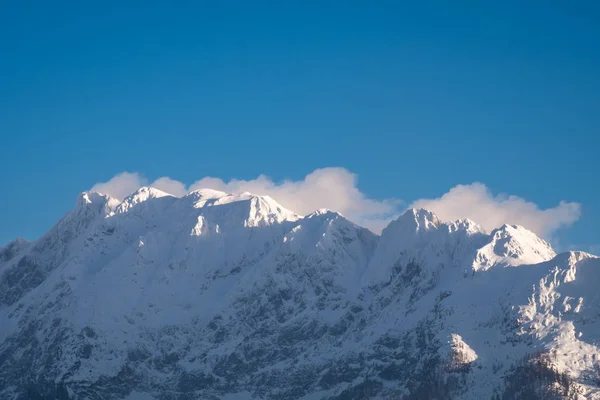 Schneebedeckte Bergkette Mit Grimmigen Bergen Schartenspitze Und Steinfeldspitze Einem Sonnigen — Stockfoto