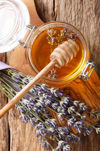 Mel Líquido Lavanda Jarro Vidro Close Uma Mesa Vista Superior — Fotografia de Stock