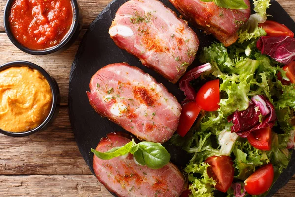 Smoked Pork Ribs Fresh Vegetable Salad Slate Plate Ketchup Mustard — Stock Photo, Image
