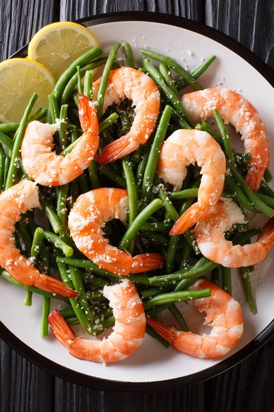 Stir Fry Prawns Green Beans Cheese Lemon Close Plate Table — Stock Photo, Image