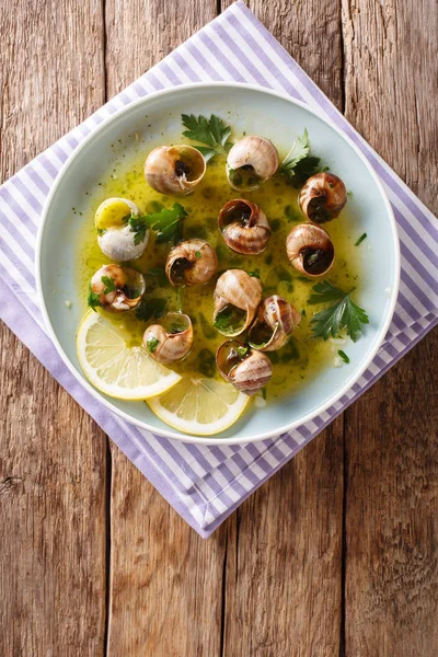 Cucina Francese Escargot Con Burro Erbe Aromatiche Aglio Primo Piano — Foto Stock