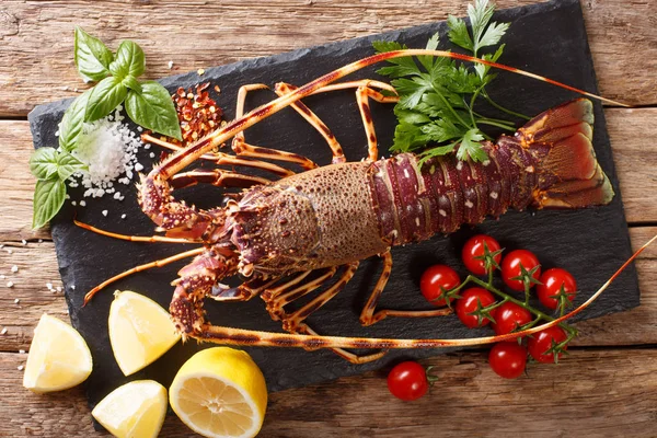 Preparação Para Cozinhar Alimentos Lagosta Espinhosa Lagostim Com Ingredientes Frescos — Fotografia de Stock