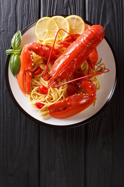 Italian Spaghetti Pasta Seafood Lobster Tomatoes Lemon Herbs Close Plate — Stock Photo, Image