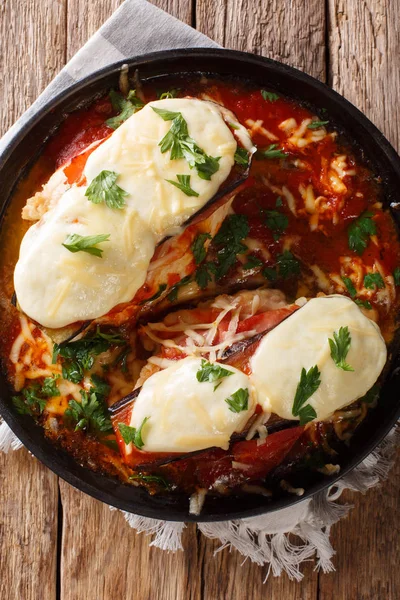 Deliciosa Pechuga Pollo Sorrentino Con Berenjenas Jamón Queso Salsa Marinara — Foto de Stock