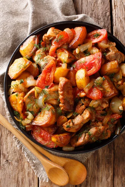 Ojahuri Gebratenes Fleisch Mit Kartoffeln Tomaten Kräutern Und Gewürzen Großaufnahme — Stockfoto