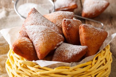 Mandazi hafif tatlı bir Doğu Afrika Street besindir; baharatlı
