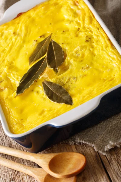 Caçarola Sul Africana Tradicional Bobotie Picante Carne Picada Coberta Com — Fotografia de Stock