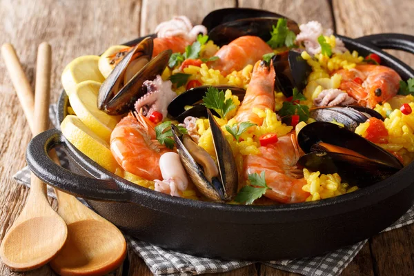 Paella Seafood King Prawns Mussels Fish Baby Octopus Served Frying — Stock Photo, Image