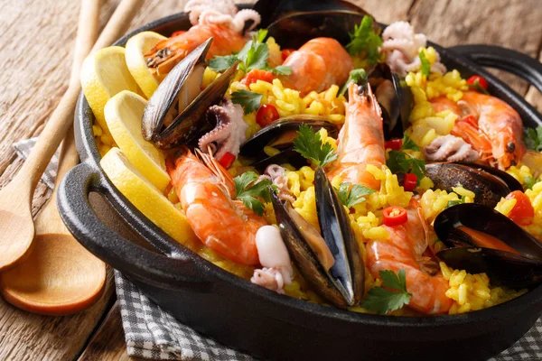 Španělská Kuchyně Tradiční Hot Paella Plody Krevety Mušle Ryb Baby — Stock fotografie